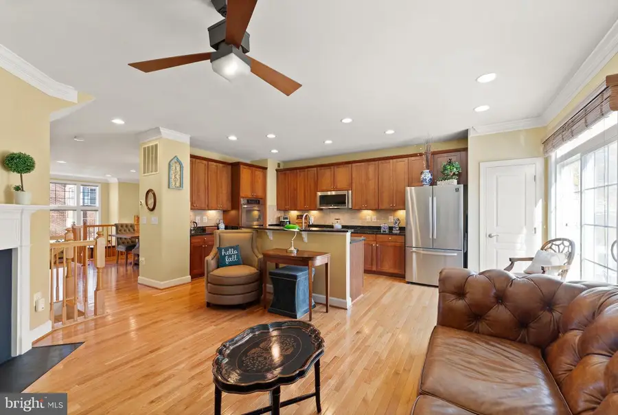 12237 Water Elm Ln, Fairfax, VA 22030 - Image #3