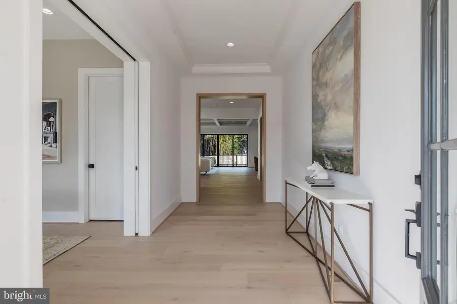 123 Tapawingo Rd Sw, Vienna, VA 22180 - Image #2