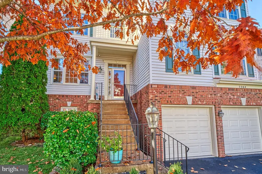 7204 Lyndam Hill Cir, Lorton, VA 22079 - Image #3