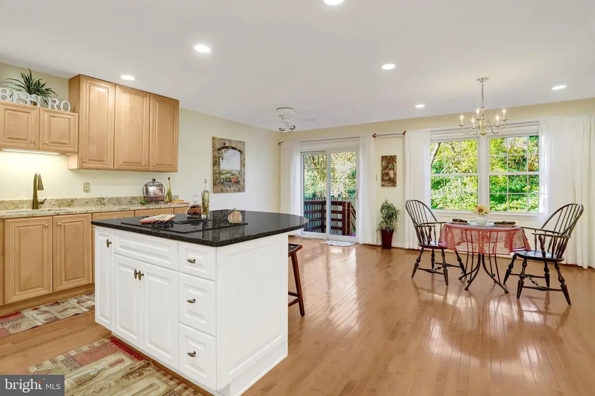 6122 Old Brentford Ct, Alexandria, VA 22310 - Image #1