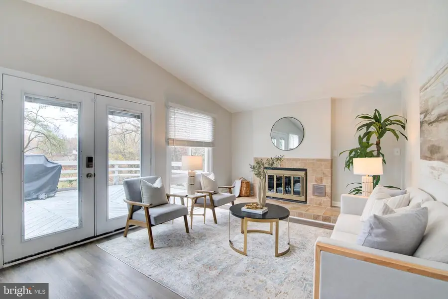 4103 Ivanhoe Ln, Alexandria, VA 22310 - Image #2