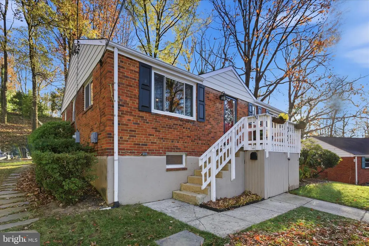 7203 Arthur Dr, Falls Church, VA 22046 - Image #1