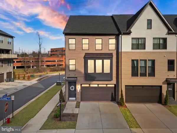 4901 Longmire Way, CHANTILLY, VA 20151