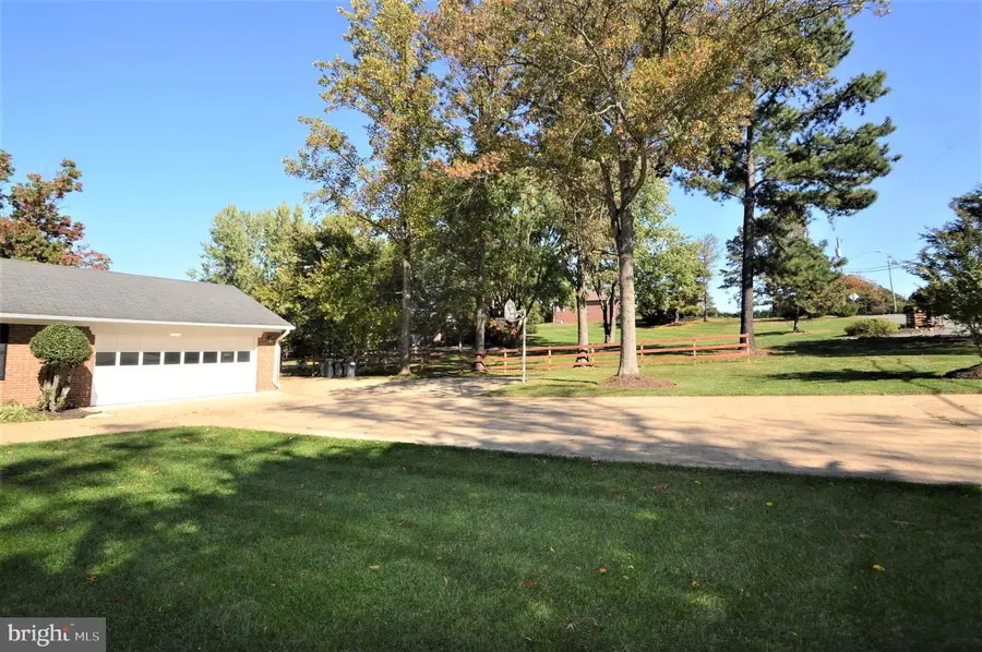 12614 Oxon Rd, Herndon, VA 20171 - Image #3