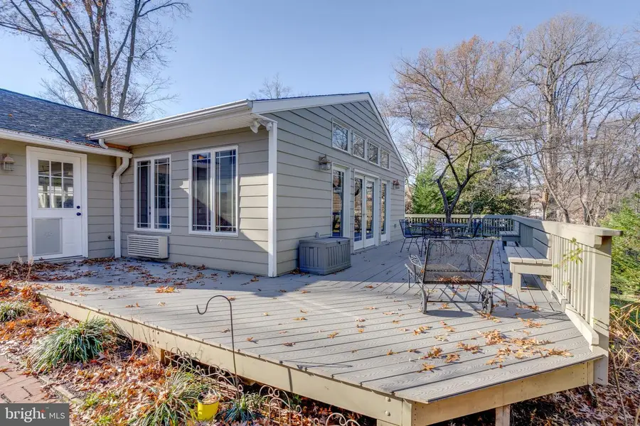 9308 Ashmeade Dr, Fairfax, VA 22032 - Image #3