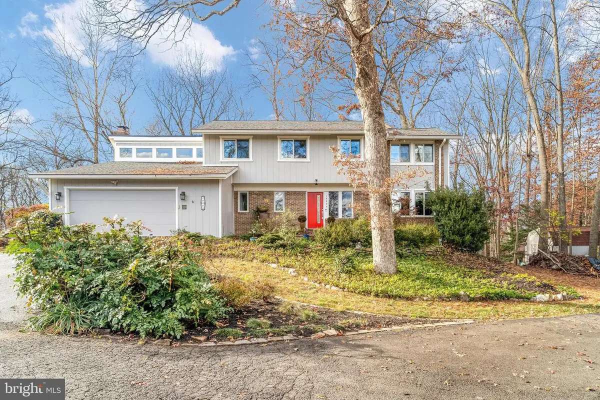 10906 Miller Rd, Oakton, VA 22124 - Image #1