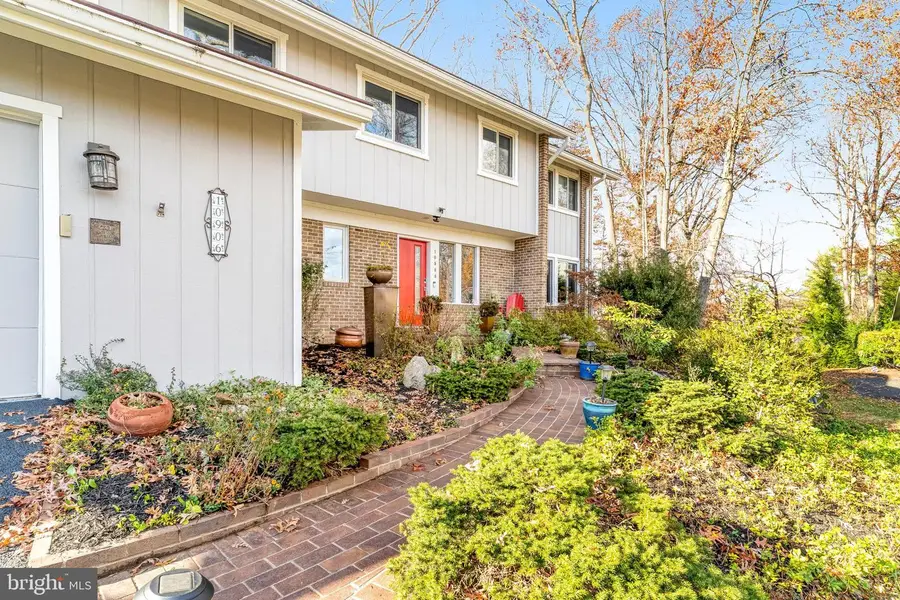 10906 Miller Rd, Oakton, VA 22124 - Image #3