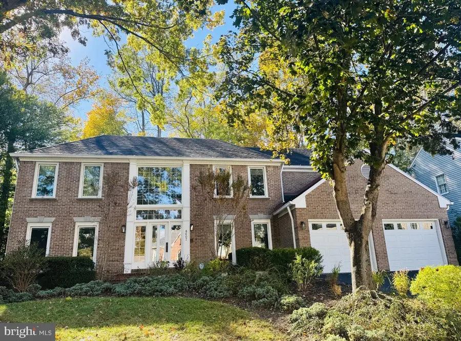 8607 Cherry Dr, Fairfax, VA 22031 - #2