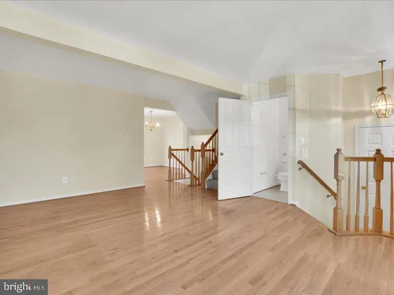 6358 Racetec Pl, Springfield, VA 22150 - Image #3