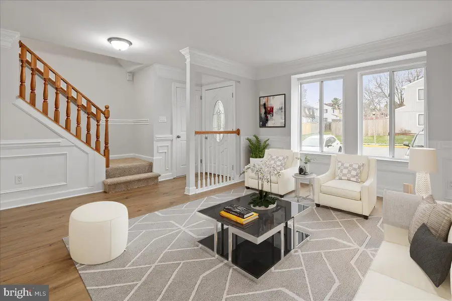 1062 Knight Ln, Herndon, VA 20170 - Image #3