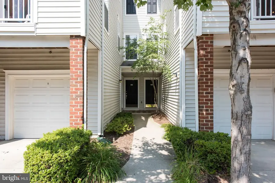 13056 Marcey Creek Rd #13056, Herndon, VA 20171 - Image #2