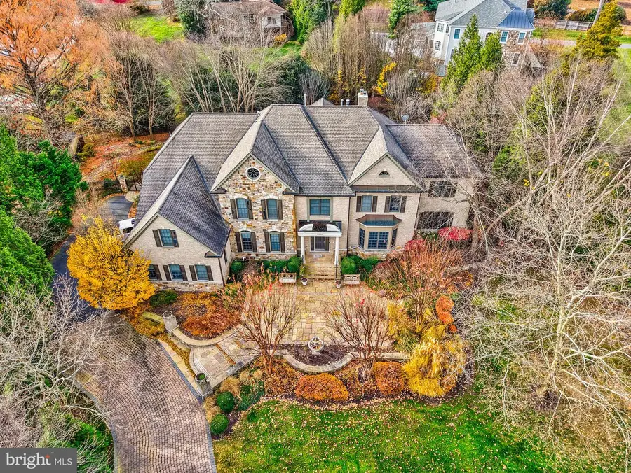 8340 Springhaven Garden Ln, McLean, VA 22102 - Image #2