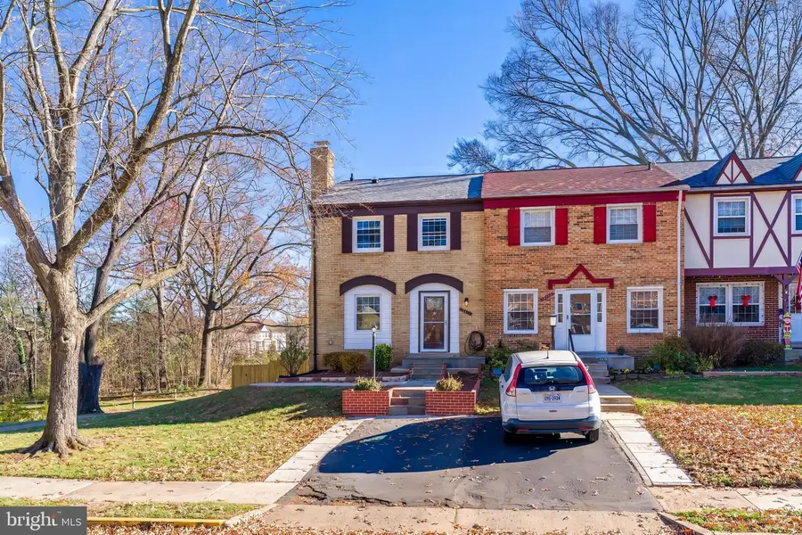14811 Palmerston Sq, Centreville, VA 20120 - Image #3