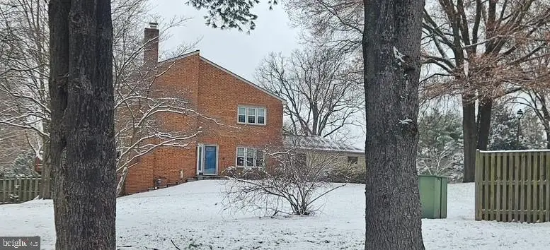 913 Moorefield Hill Grv Sw, Vienna, VA 22180 - Image #3