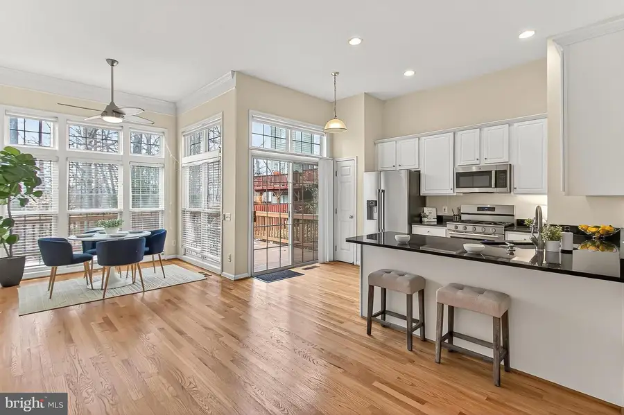 5432 Summer Leaf Ln, Alexandria, VA 22312 - Image #2