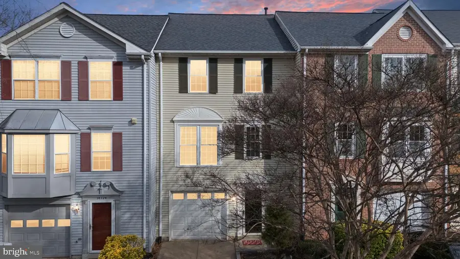 14722 Stream Pond Dr, Centreville, VA 20120 - Image #2