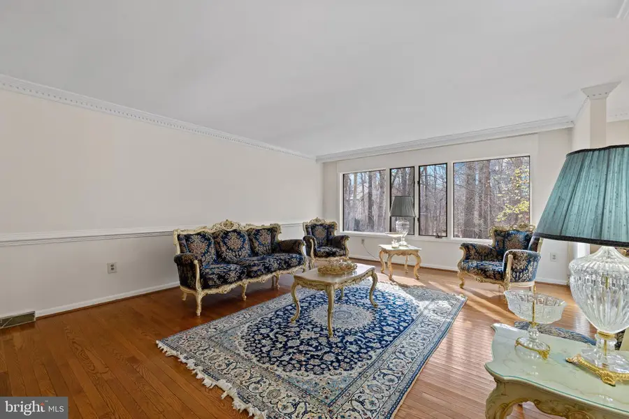 2026 Hunter Mill Rd, Vienna, VA 22181 - Image #2