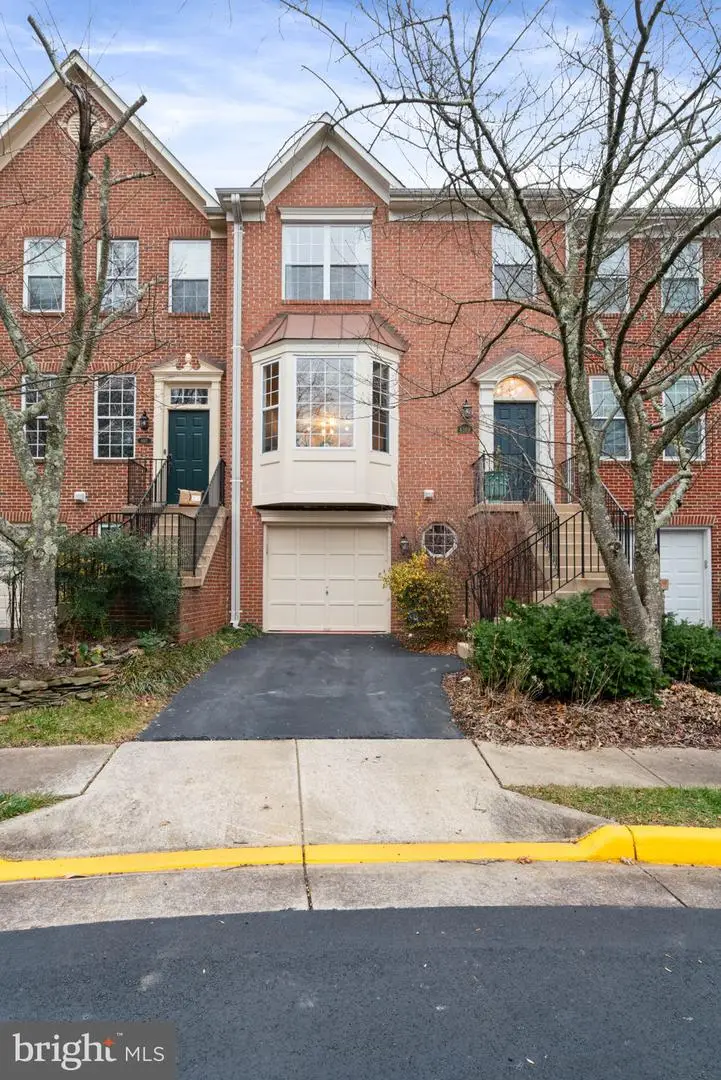 6169 Windham Hill Run, Alexandria, VA 22315 - Image #2