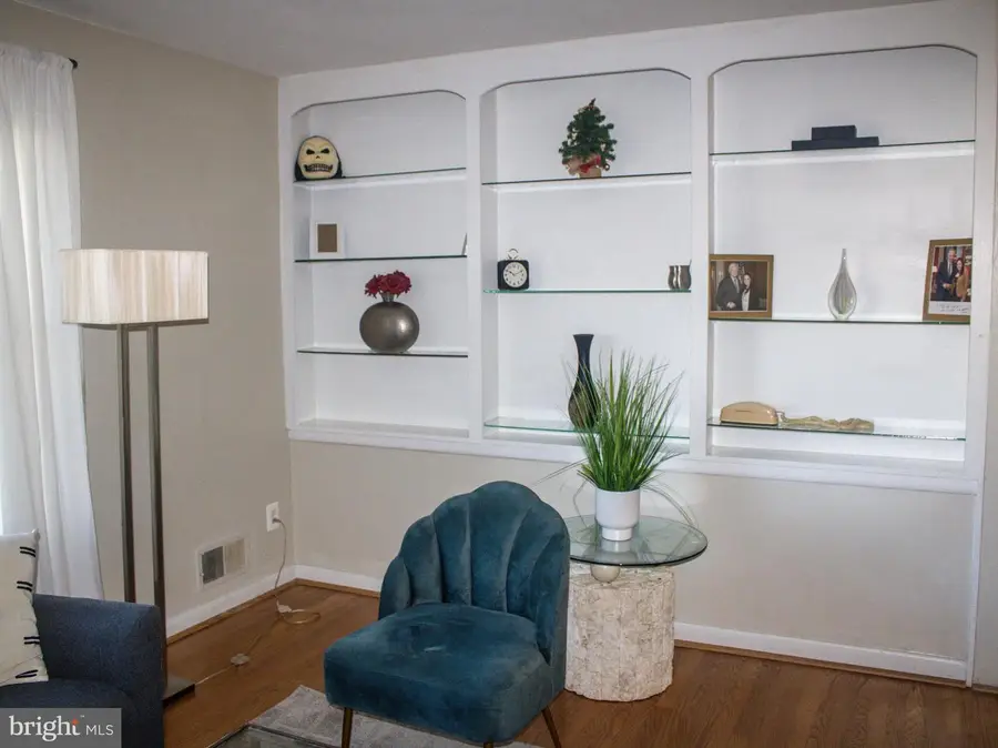 3314 Dauphine Dr, Falls Church, VA 22042 - Image #3