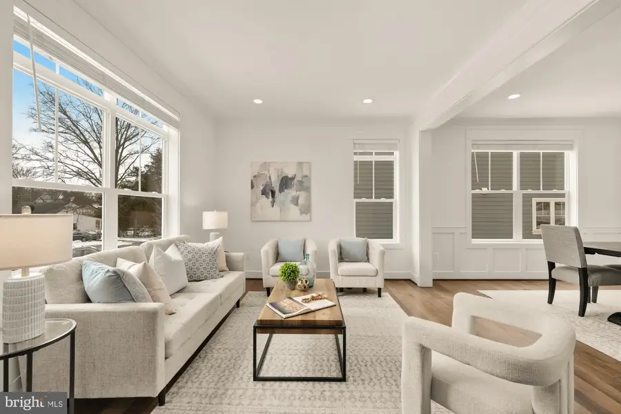 1814 Peabody Dr, Falls Church, VA 22043 - #3