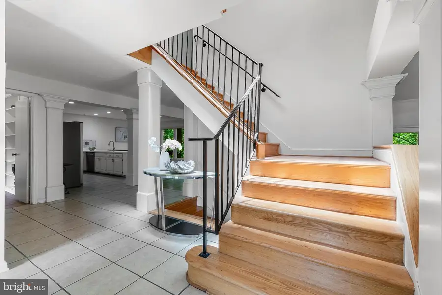 4054 41st St, McLean, VA 22101 - #3