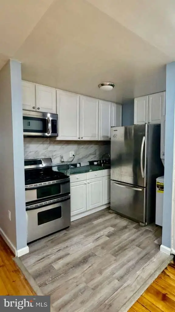 3007 Elmwood Dr, Alexandria, VA 22303 - Image #2