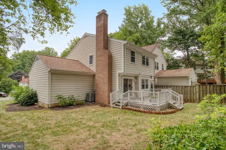 5907 Wood Sorrels Ct, Burke, VA 22015 - Image #3