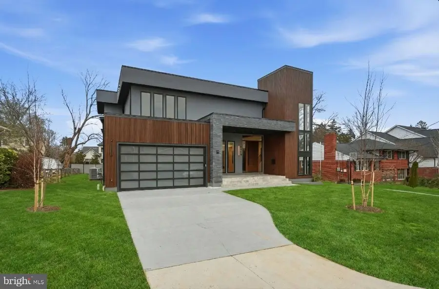 6910 Bright Ave, McLean, VA 22101 - #3