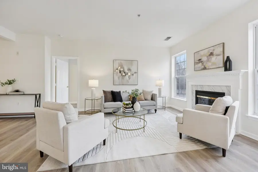 5963 Founders Hill Dr #201, Alexandria, VA 22310 - Image #3