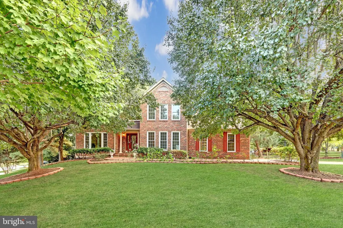 15313 Surrey House Way, Centreville, VA 20120 - #1