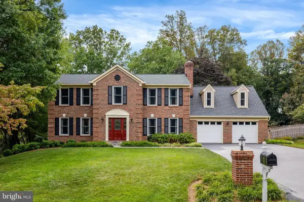 11603 Holly Briar Ln, GREAT FALLS, VA 22066