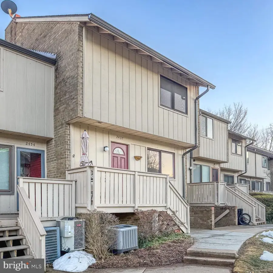 2437 Glengyle Dr #222, Vienna, VA 22181 - #3