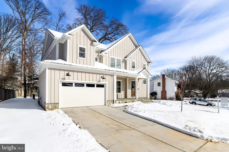 2633 Wooster Ct, Vienna, VA 22180 - Image #2