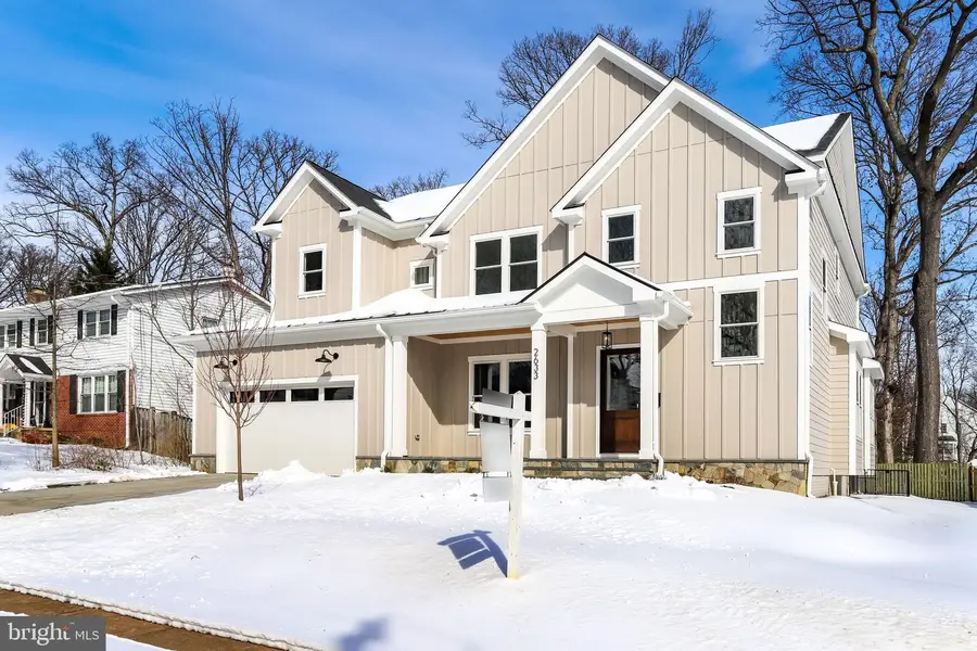 2633 Wooster Ct, Vienna, VA 22180 - Image #3