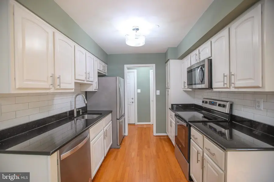 3334 Spring Ln #b-22, Falls Church, VA 22041 - Image #2