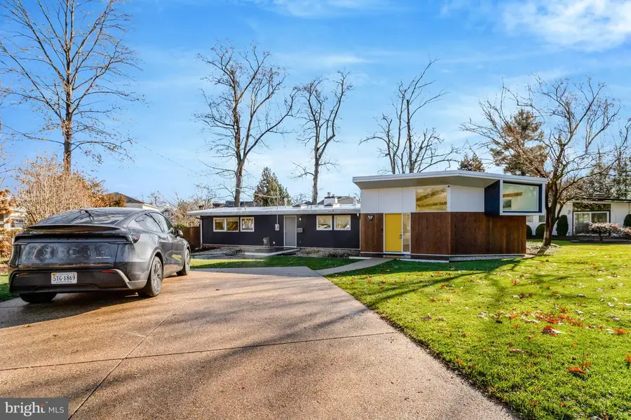 3017 Pine Spring Rd, Falls Church, VA 22042 - Image #3