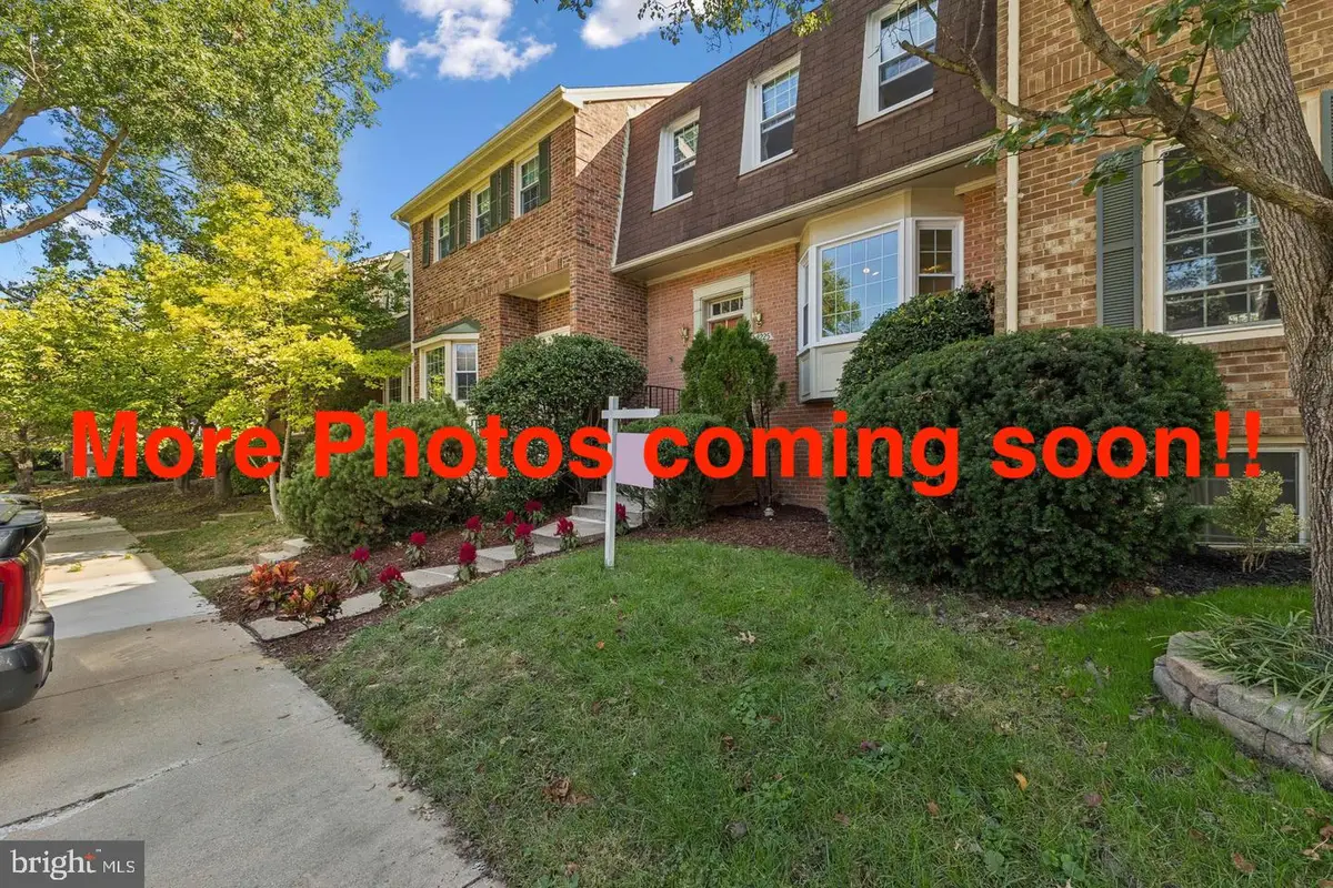 8225 Cedar Landing Ct, Alexandria, VA 22306 - Image #1