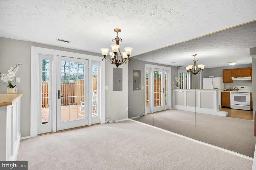 1660 Sierra Woods Dr, Reston, VA 20194 - #3