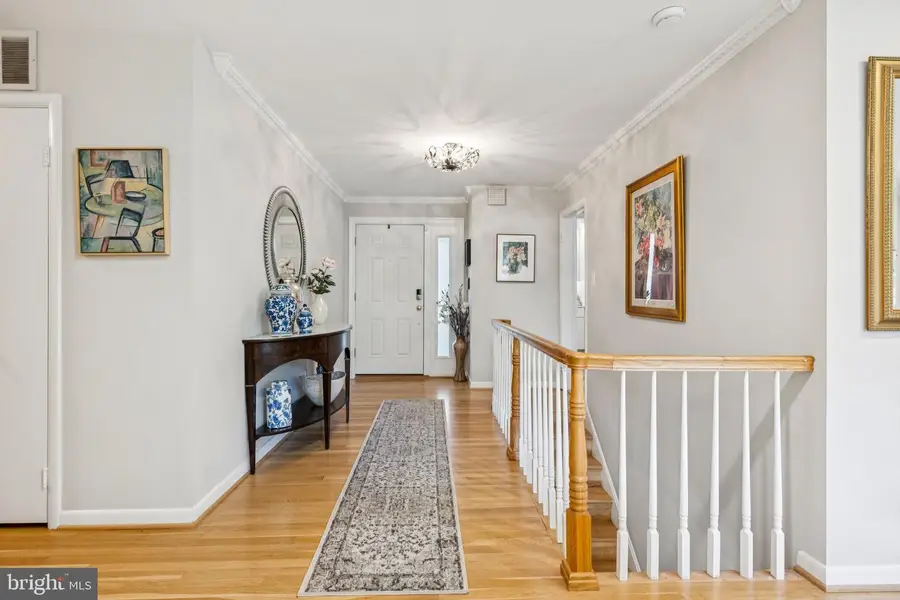 6223 Loch Raven Dr, McLean, VA 22101 - Image #2