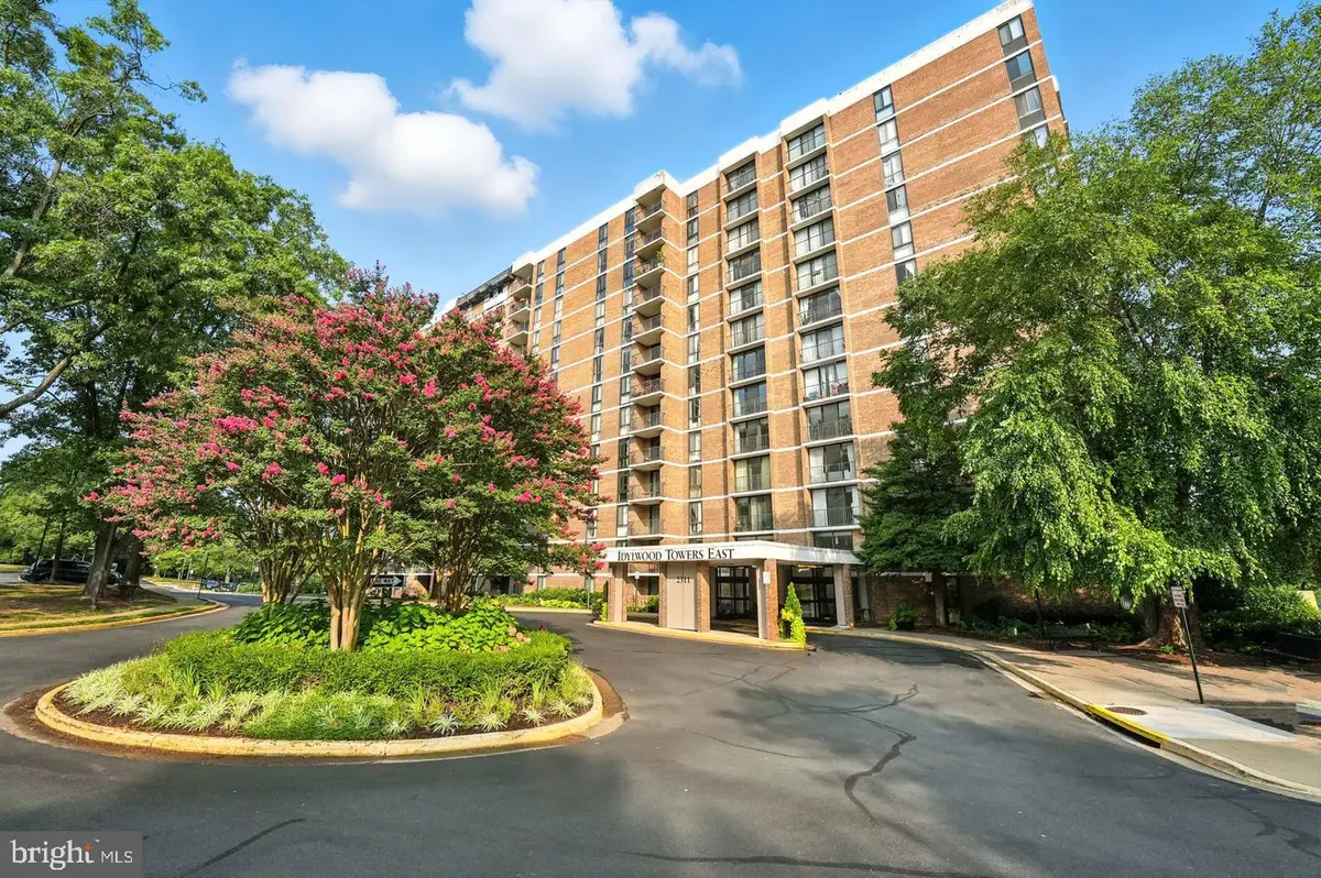 2311 Pimmit Dr #401, Falls Church, VA 22043 - Image #1
