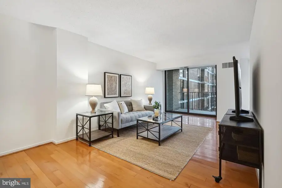 2311 Pimmit Dr #401, Falls Church, VA 22043 - Image #3
