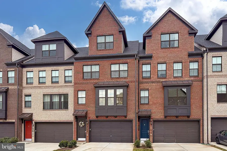 3849 Rainier Dr, Fairfax, VA 22033 - Image #3