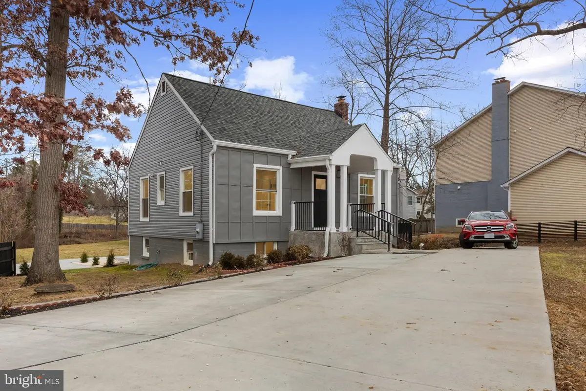 3284 Annandale Rd, Falls Church, VA 22042 - Image #1