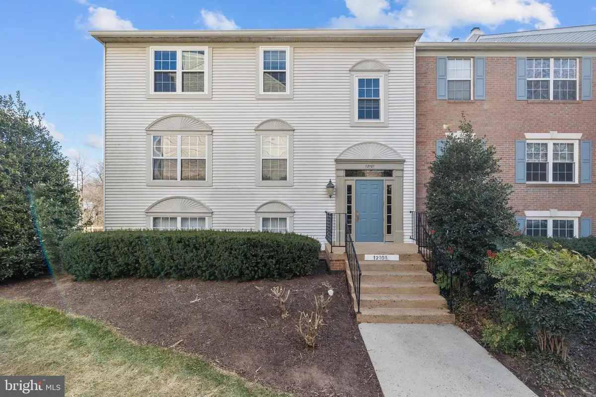 12101 Green Leaf Ct #102, Fairfax, VA 22033 - Image #1