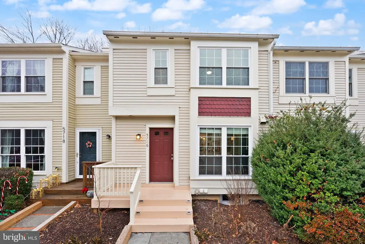 5716 Evergreen Knoll Ct, Alexandria, VA 22303 - Image #1