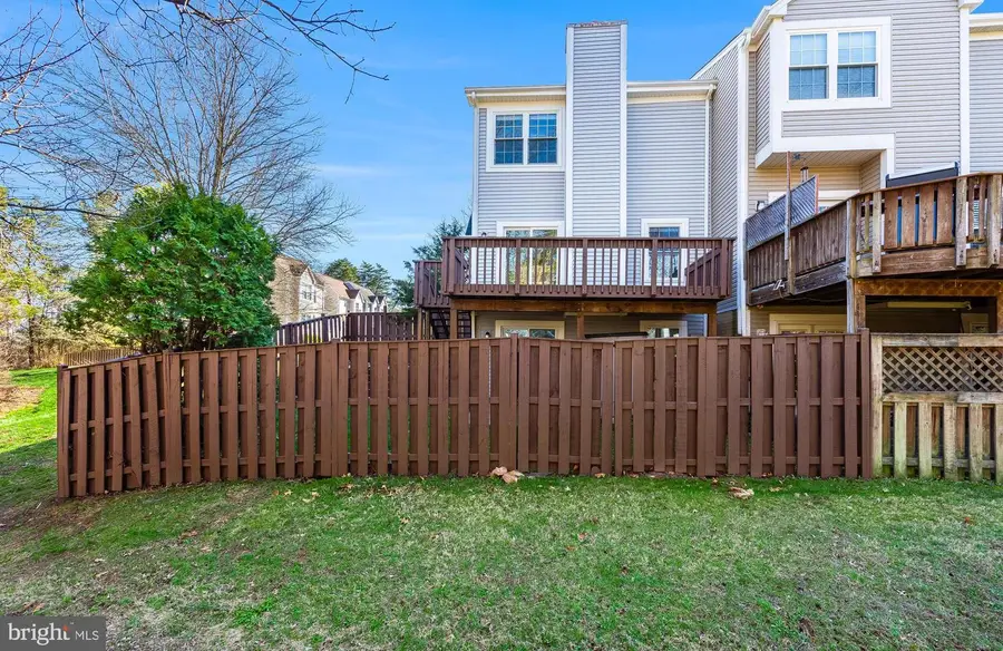 5661 Thorndyke Ct, Centreville, VA 20120 - #3