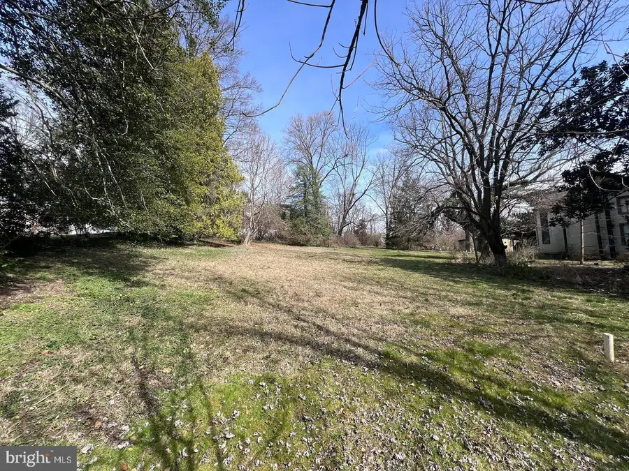 9338 Lee St, Burke, VA 22015 - Image #2