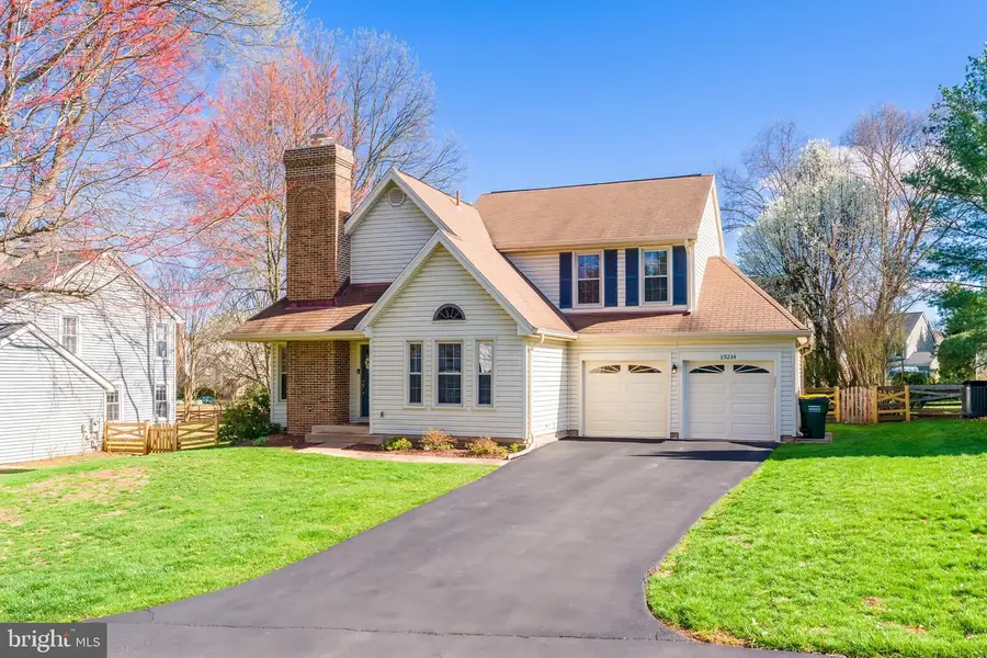 13214 Stone Heather Dr, Herndon, VA 20171 - #2