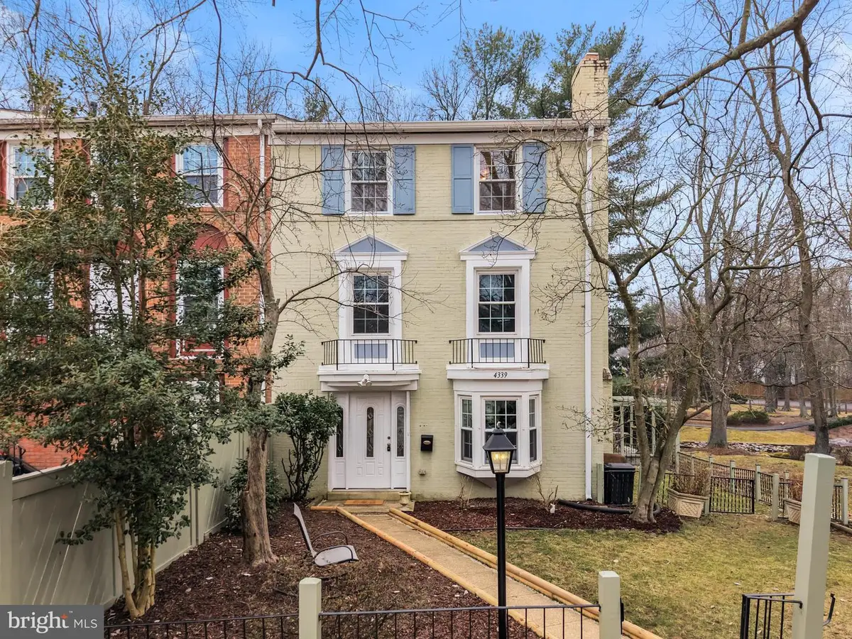 4339 Birchlake Ct, Alexandria, VA 22309 - Image #1