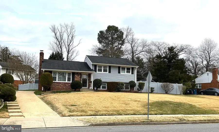 5211 Inverchapel Rd, Springfield, VA 22151 - Image #2